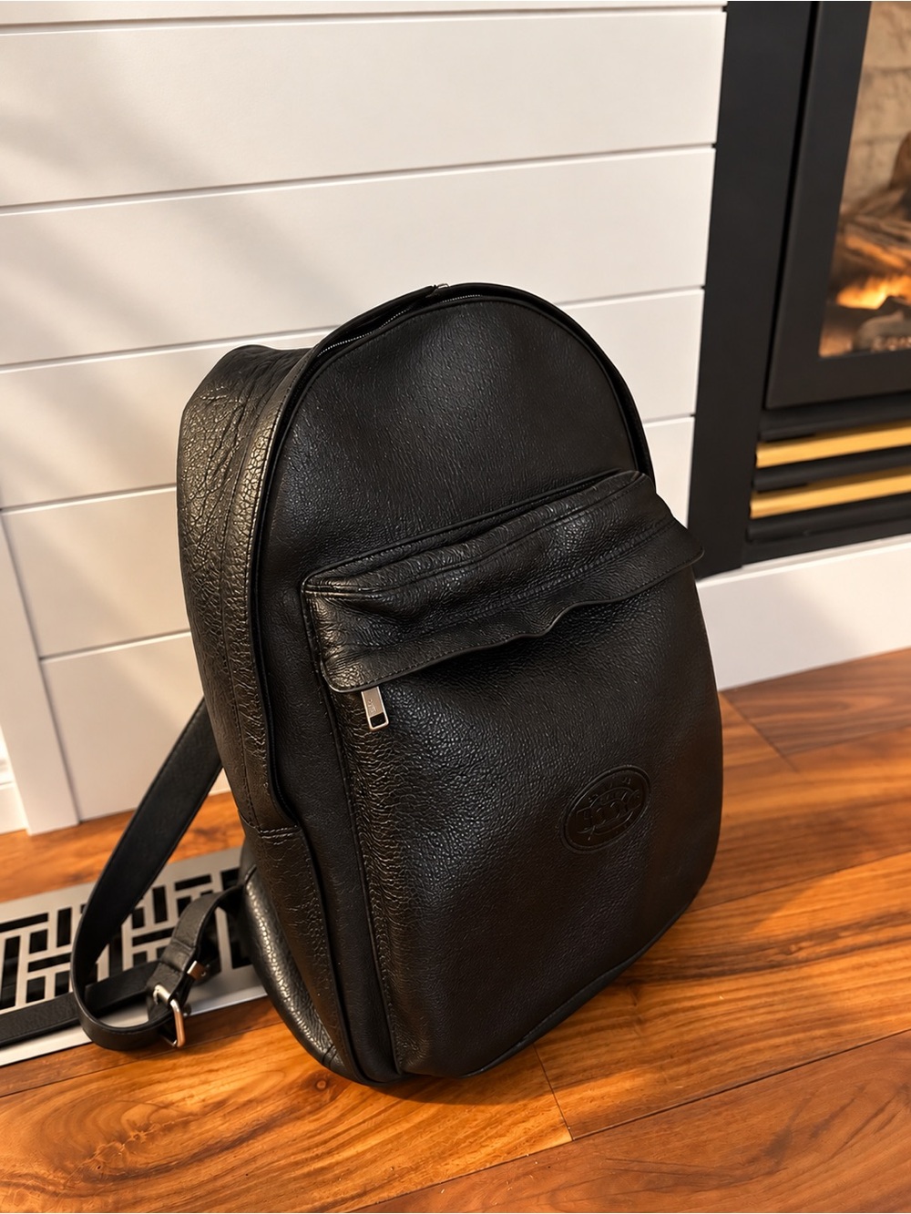 Roots Black Genuine Leather Backpack - Full Size